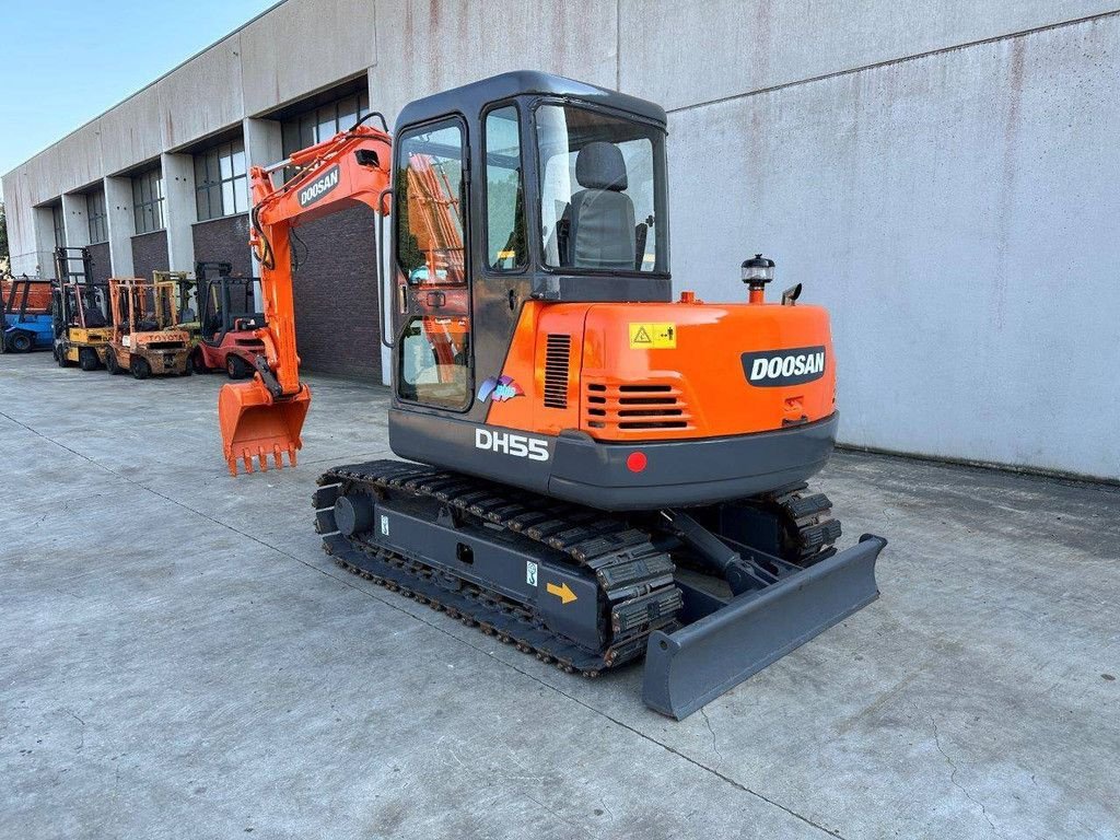 Kettenbagger des Typs Doosan DH55-V, Gebrauchtmaschine in Antwerpen (Bild 7)