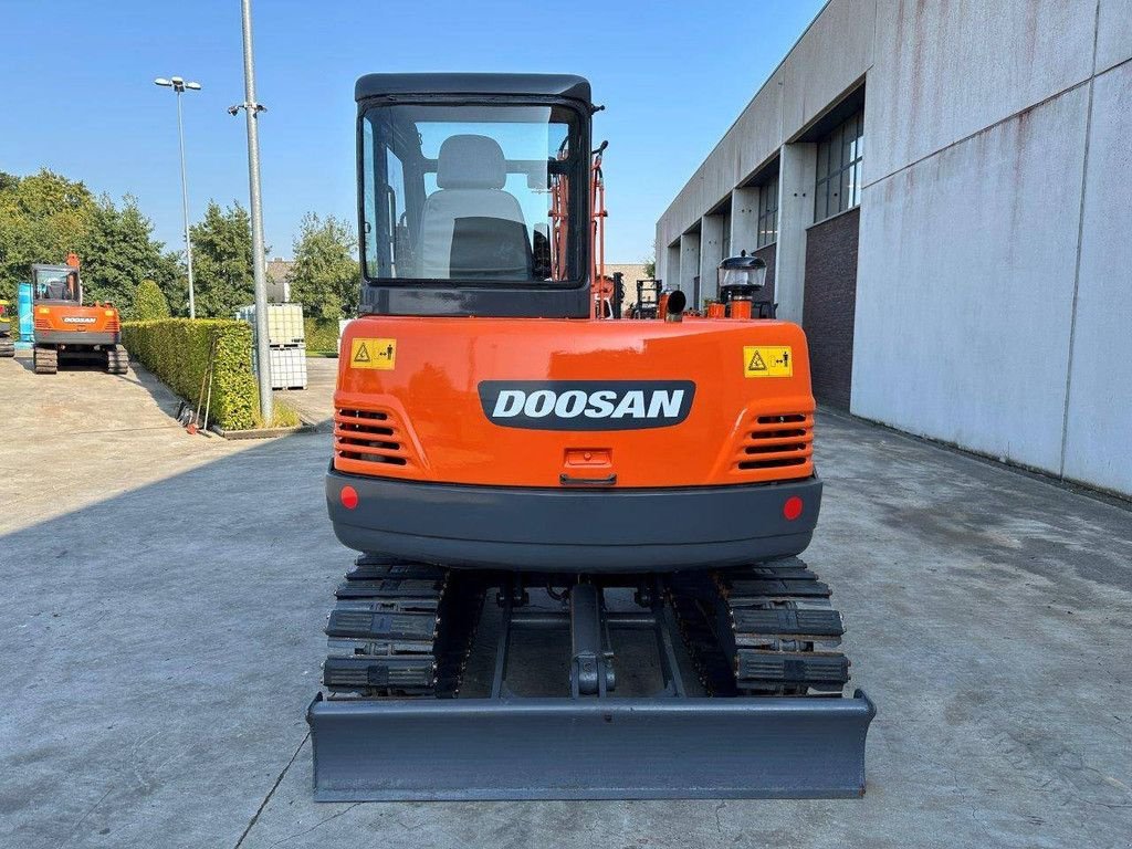 Kettenbagger του τύπου Doosan DH55-V, Gebrauchtmaschine σε Antwerpen (Φωτογραφία 5)