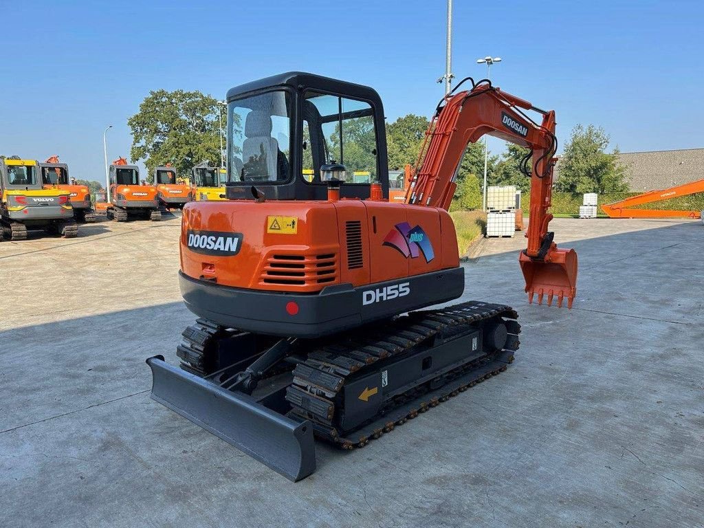 Kettenbagger du type Doosan DH55-V, Gebrauchtmaschine en Antwerpen (Photo 4)