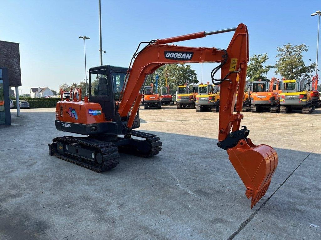 Kettenbagger du type Doosan DH55-V, Gebrauchtmaschine en Antwerpen (Photo 3)