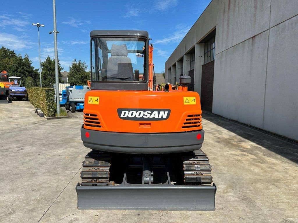 Kettenbagger του τύπου Doosan DH55-V, Gebrauchtmaschine σε Antwerpen (Φωτογραφία 5)