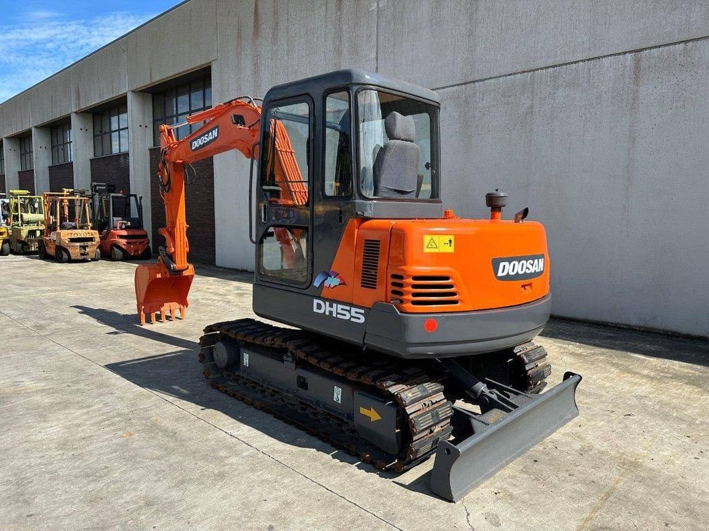 Kettenbagger a típus Doosan DH55-V, Gebrauchtmaschine ekkor: Antwerpen (Kép 7)