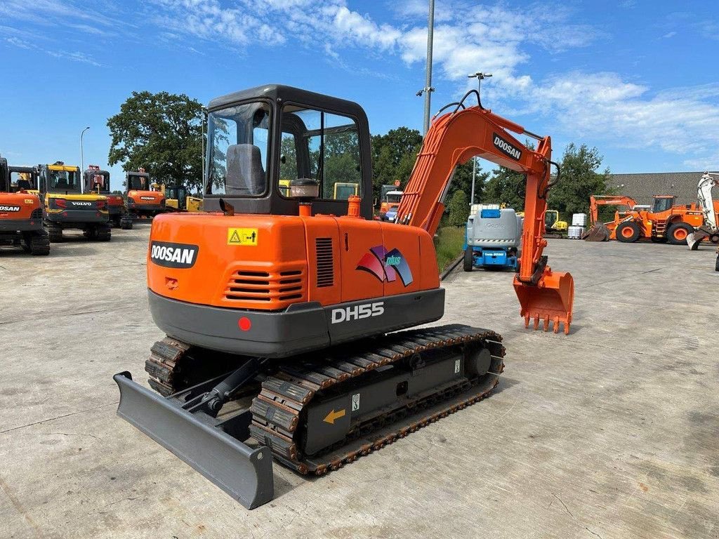 Kettenbagger del tipo Doosan DH55-V, Gebrauchtmaschine en Antwerpen (Imagen 4)