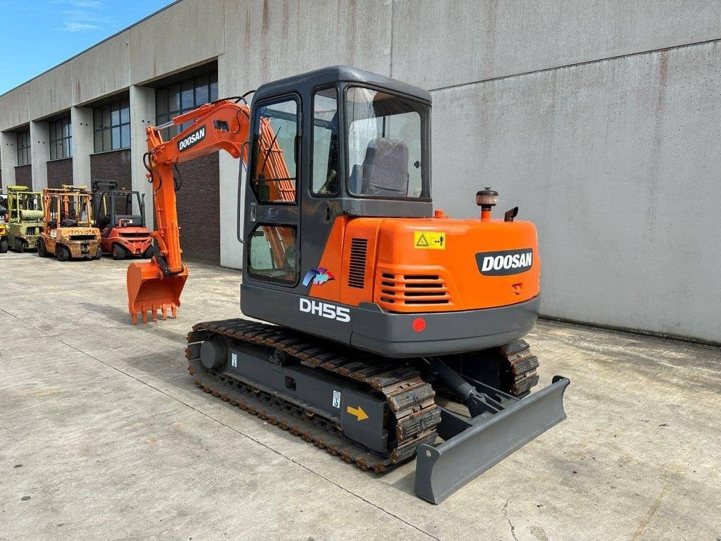 Kettenbagger del tipo Doosan DH55-V, Gebrauchtmaschine en Antwerpen (Imagen 7)