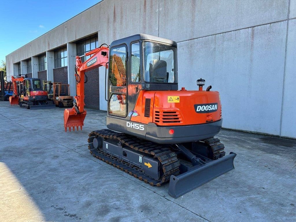 Kettenbagger du type Doosan DH55-V, Gebrauchtmaschine en Antwerpen (Photo 5)