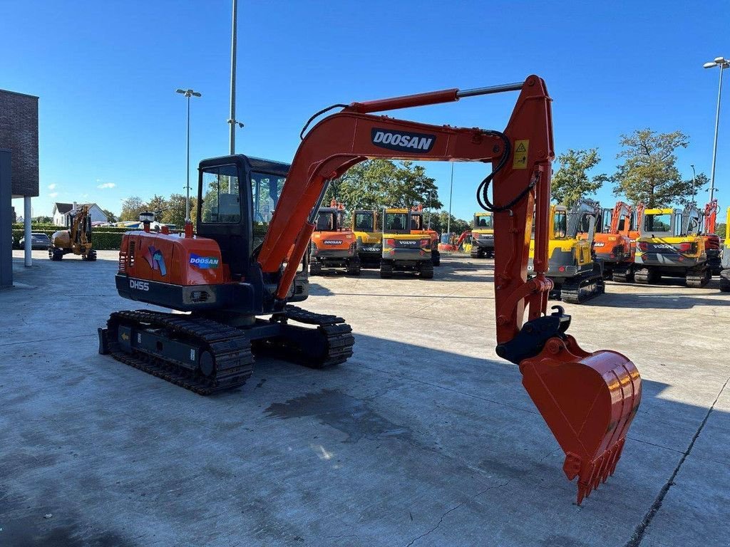 Kettenbagger van het type Doosan DH55-V, Gebrauchtmaschine in Antwerpen (Foto 2)