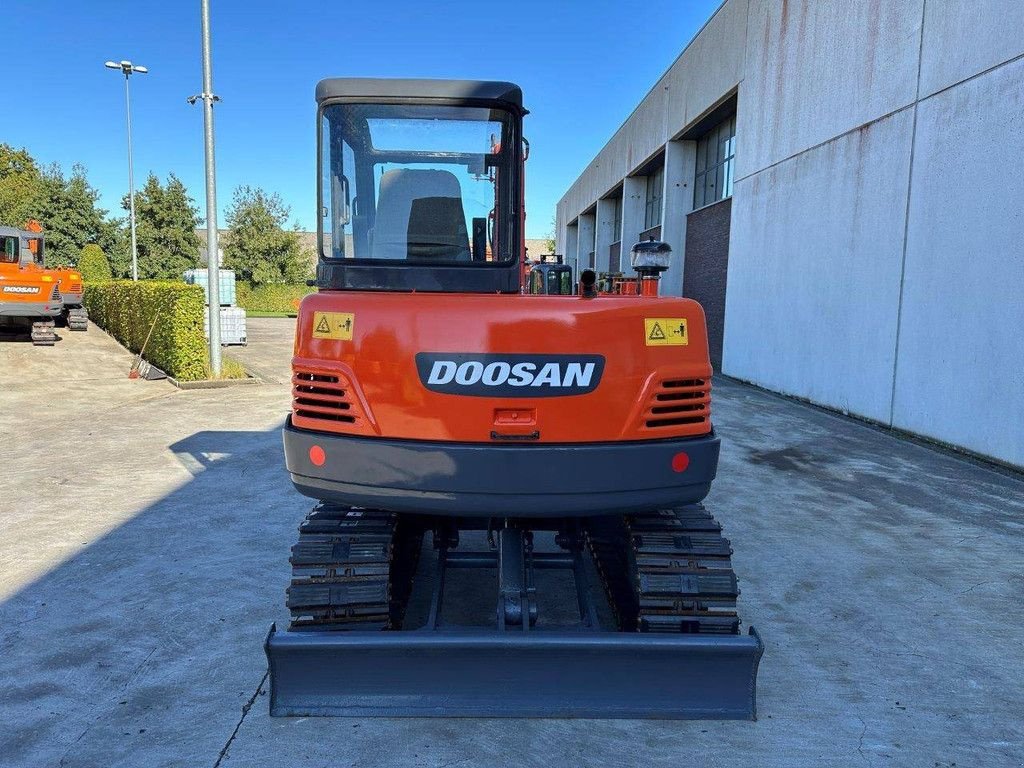 Kettenbagger типа Doosan DH55-V, Gebrauchtmaschine в Antwerpen (Фотография 4)