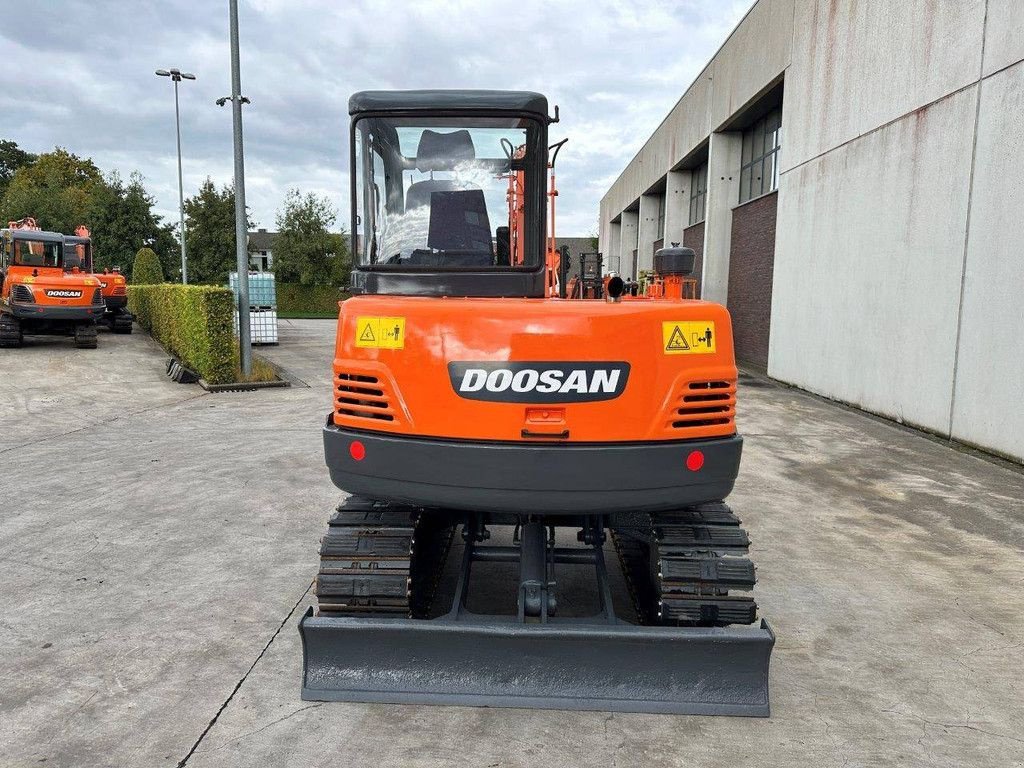 Kettenbagger типа Doosan DH55-V, Gebrauchtmaschine в Antwerpen (Фотография 5)