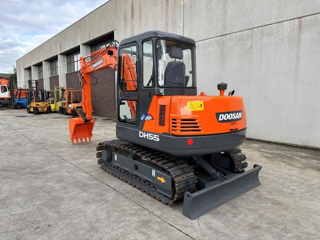 Kettenbagger des Typs Doosan DH55-V, Gebrauchtmaschine in Antwerpen (Bild 7)