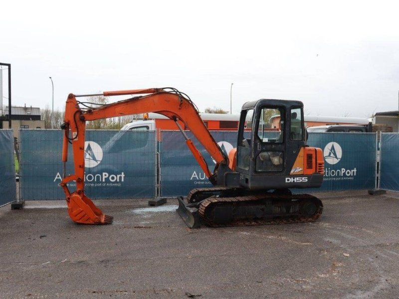 Kettenbagger of the type Doosan DH55, Gebrauchtmaschine in Antwerpen (Picture 1)