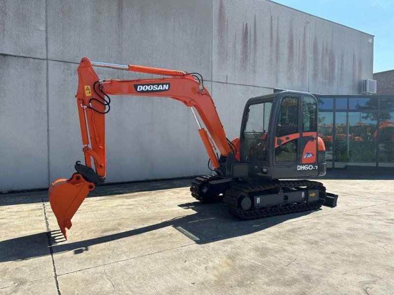 Kettenbagger des Typs Doosan DH60-1, Gebrauchtmaschine in Antwerpen (Bild 1)