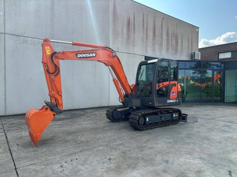 Kettenbagger of the type Doosan DH60-7, Gebrauchtmaschine in Antwerpen (Picture 1)