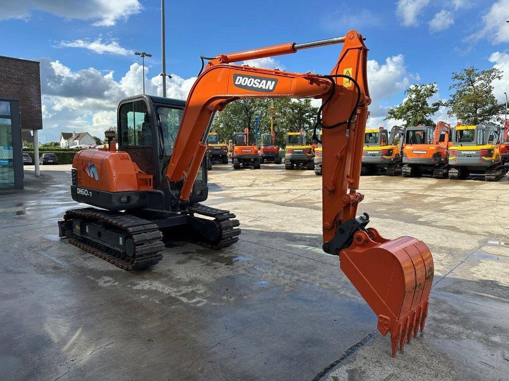 Kettenbagger del tipo Doosan DH60-7, Gebrauchtmaschine en Antwerpen (Imagen 3)