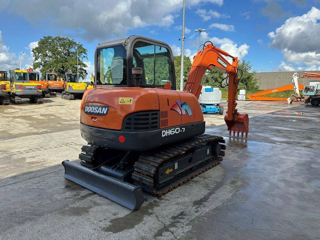 Kettenbagger des Typs Doosan DH60-7, Gebrauchtmaschine in Antwerpen (Bild 4)