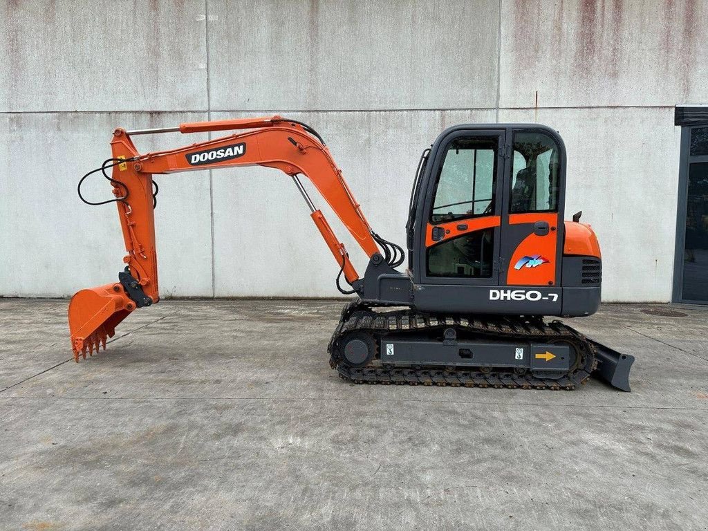 Kettenbagger des Typs Doosan DH60-7, Gebrauchtmaschine in Antwerpen (Bild 8)