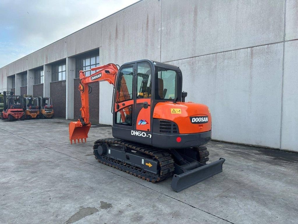 Kettenbagger typu Doosan DH60-7, Gebrauchtmaschine w Antwerpen (Zdjęcie 7)