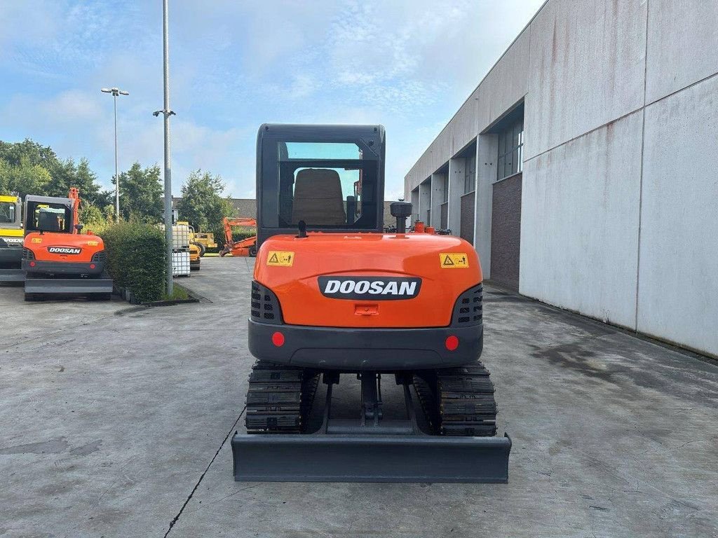 Kettenbagger del tipo Doosan DH60-7, Gebrauchtmaschine en Antwerpen (Imagen 5)