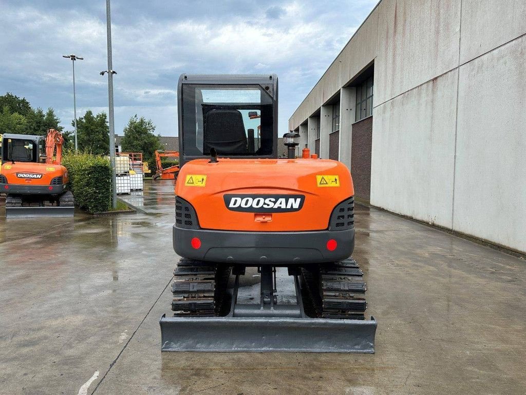 Kettenbagger of the type Doosan DH60-7, Gebrauchtmaschine in Antwerpen (Picture 5)