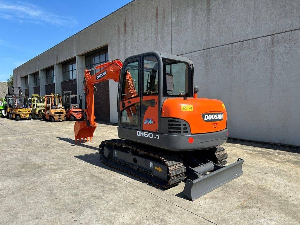 Kettenbagger of the type Doosan DH60-7, Gebrauchtmaschine in Antwerpen (Picture 7)