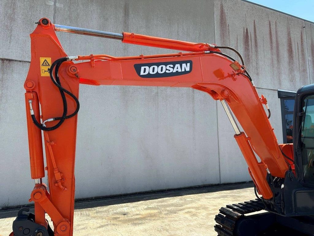 Kettenbagger typu Doosan DH60-7, Gebrauchtmaschine w Antwerpen (Zdjęcie 10)