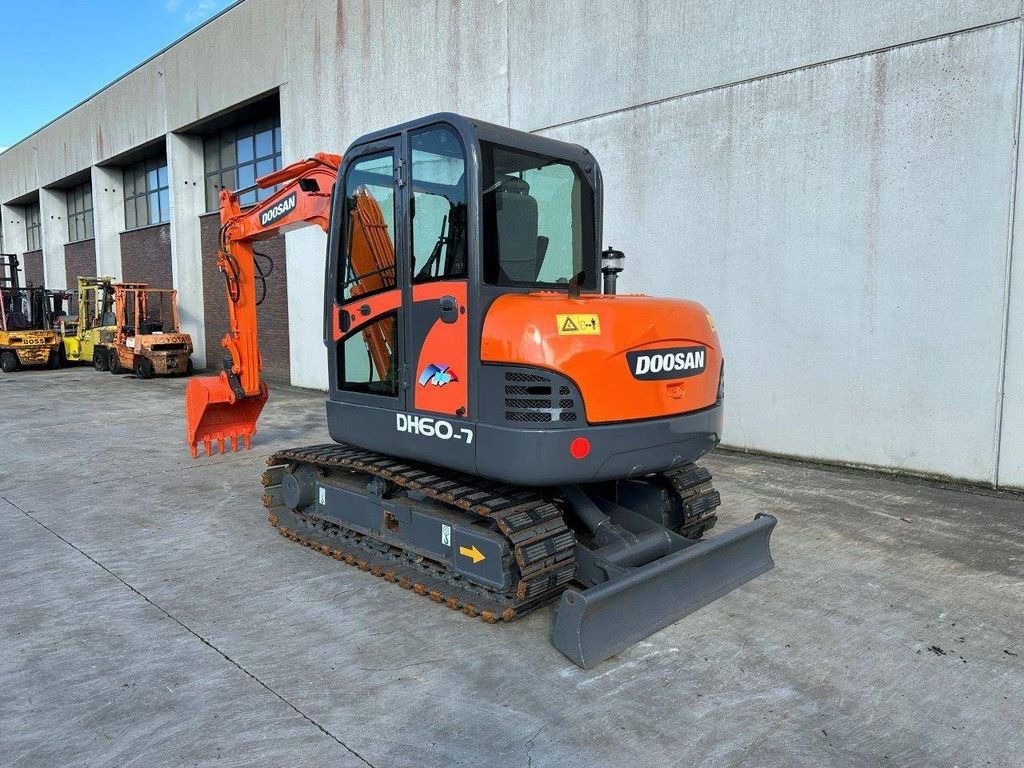 Kettenbagger des Typs Doosan DH60-7, Gebrauchtmaschine in Antwerpen (Bild 7)