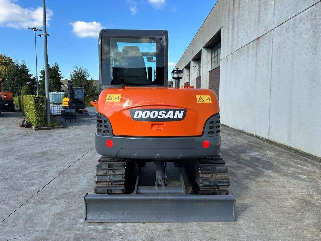 Kettenbagger typu Doosan DH60-7, Gebrauchtmaschine w Antwerpen (Zdjęcie 5)