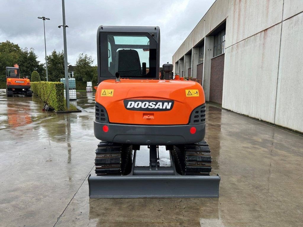 Kettenbagger des Typs Doosan DH60-7, Gebrauchtmaschine in Antwerpen (Bild 5)