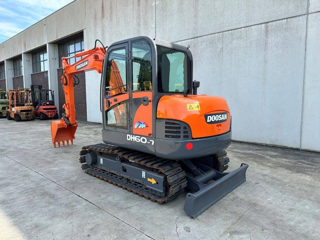 Kettenbagger van het type Doosan DH60-7, Gebrauchtmaschine in Antwerpen (Foto 7)