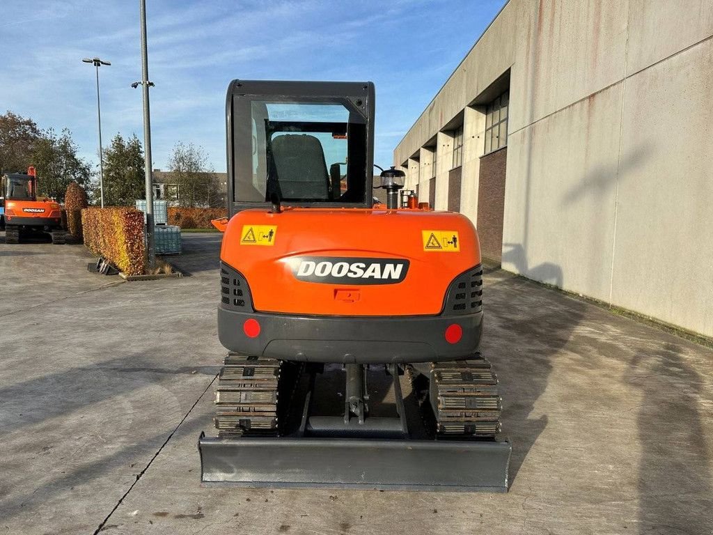 Kettenbagger des Typs Doosan DH60-7, Gebrauchtmaschine in Antwerpen (Bild 5)