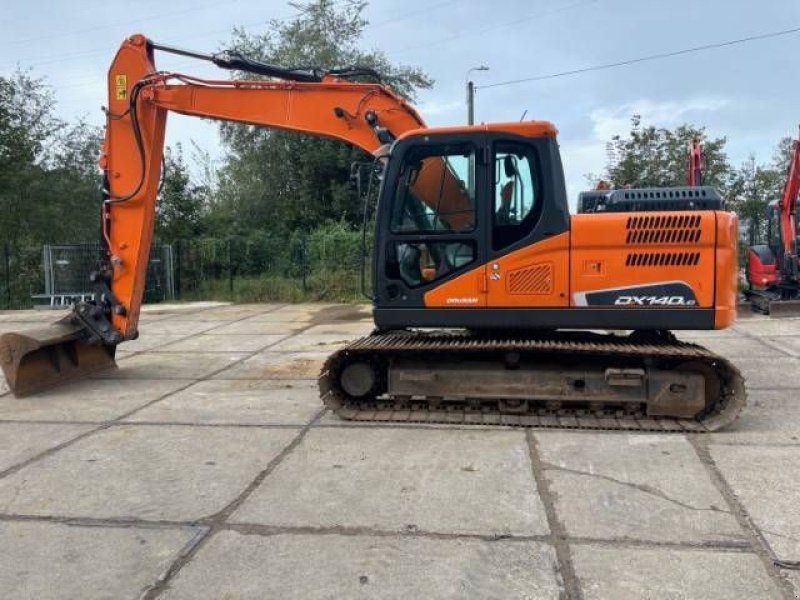 Kettenbagger del tipo Doosan DX 140 LC, Gebrauchtmaschine In MOL (Immagine 5)