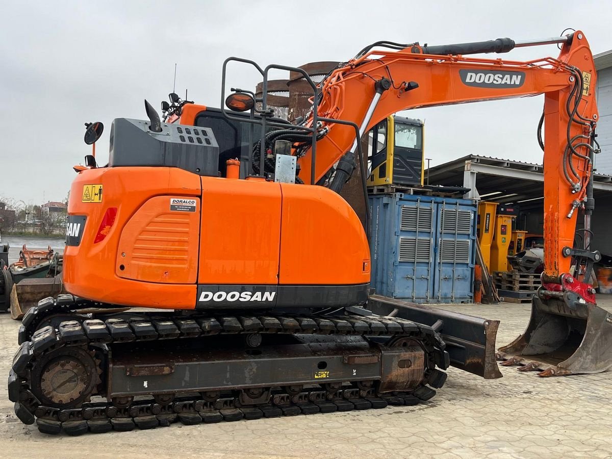 Kettenbagger typu Doosan DX 140 LCR-5, Gebrauchtmaschine v Gabersdorf (Obrázek 3)