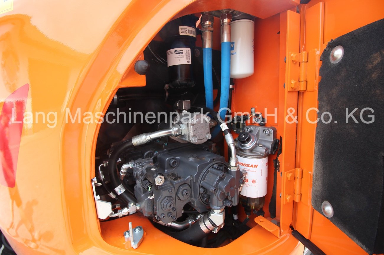 Kettenbagger of the type Doosan DX 140 LCR, Gebrauchtmaschine in Petting (Picture 18)