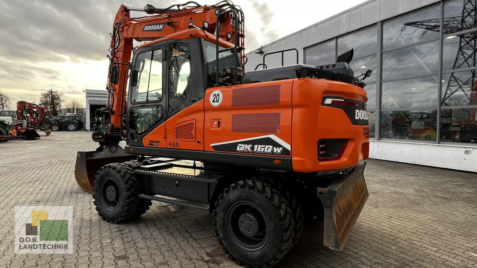 Kettenbagger van het type Doosan DX 160W-7, Gebrauchtmaschine in Regensburg (Foto 3)