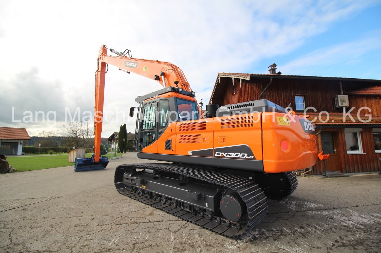 Kettenbagger des Typs Doosan DX 300 LC Long Reach, Gebrauchtmaschine in Petting (Bild 3)