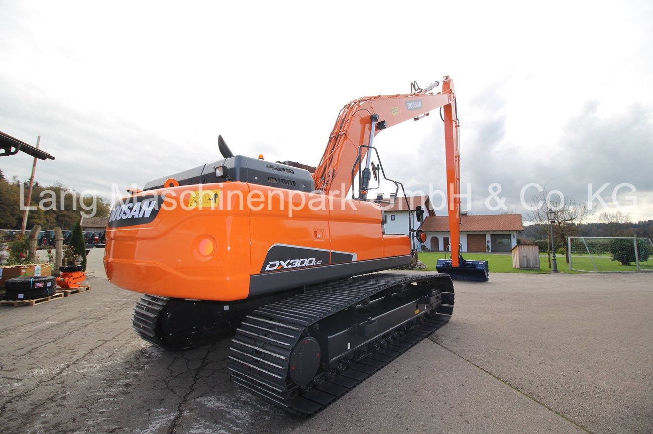 Kettenbagger des Typs Doosan DX 300 LC Long Reach, Gebrauchtmaschine in Petting (Bild 5)