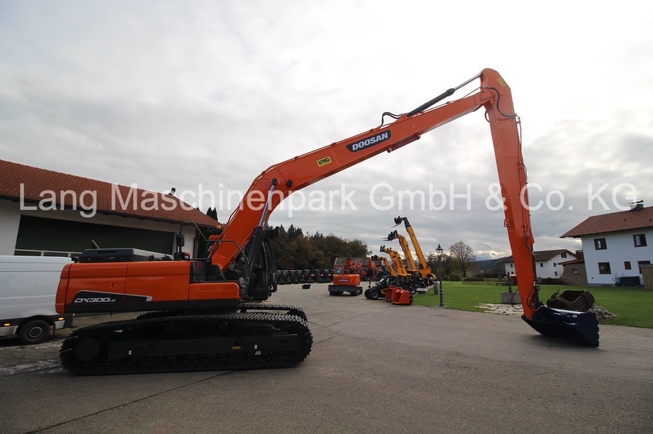 Kettenbagger des Typs Doosan DX 300 LC Long Reach, Gebrauchtmaschine in Petting (Bild 7)