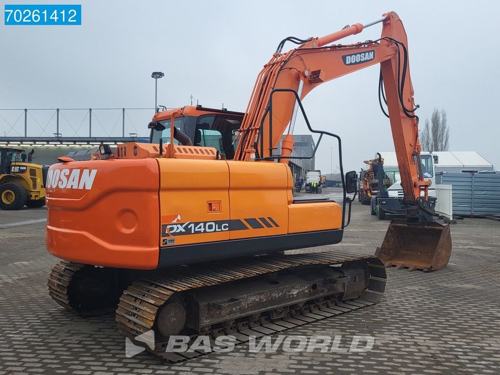 Kettenbagger des Typs Doosan DX140 LC- 3, Gebrauchtmaschine in Veghel (Bild 8)