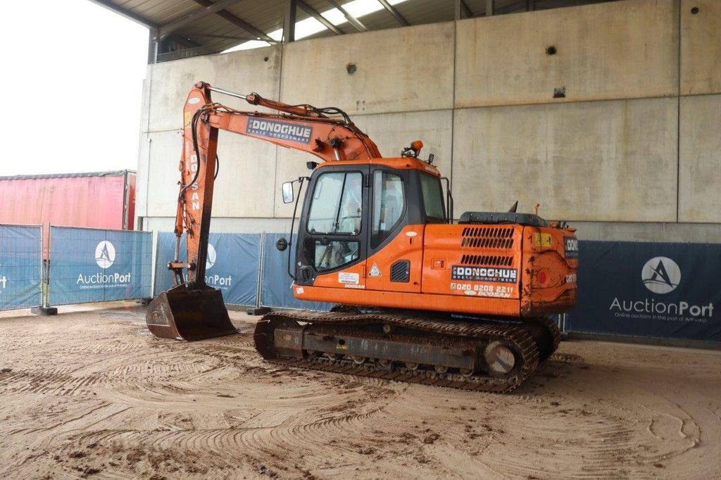 Kettenbagger van het type Doosan DX140LC-3, Gebrauchtmaschine in Antwerpen (Foto 3)