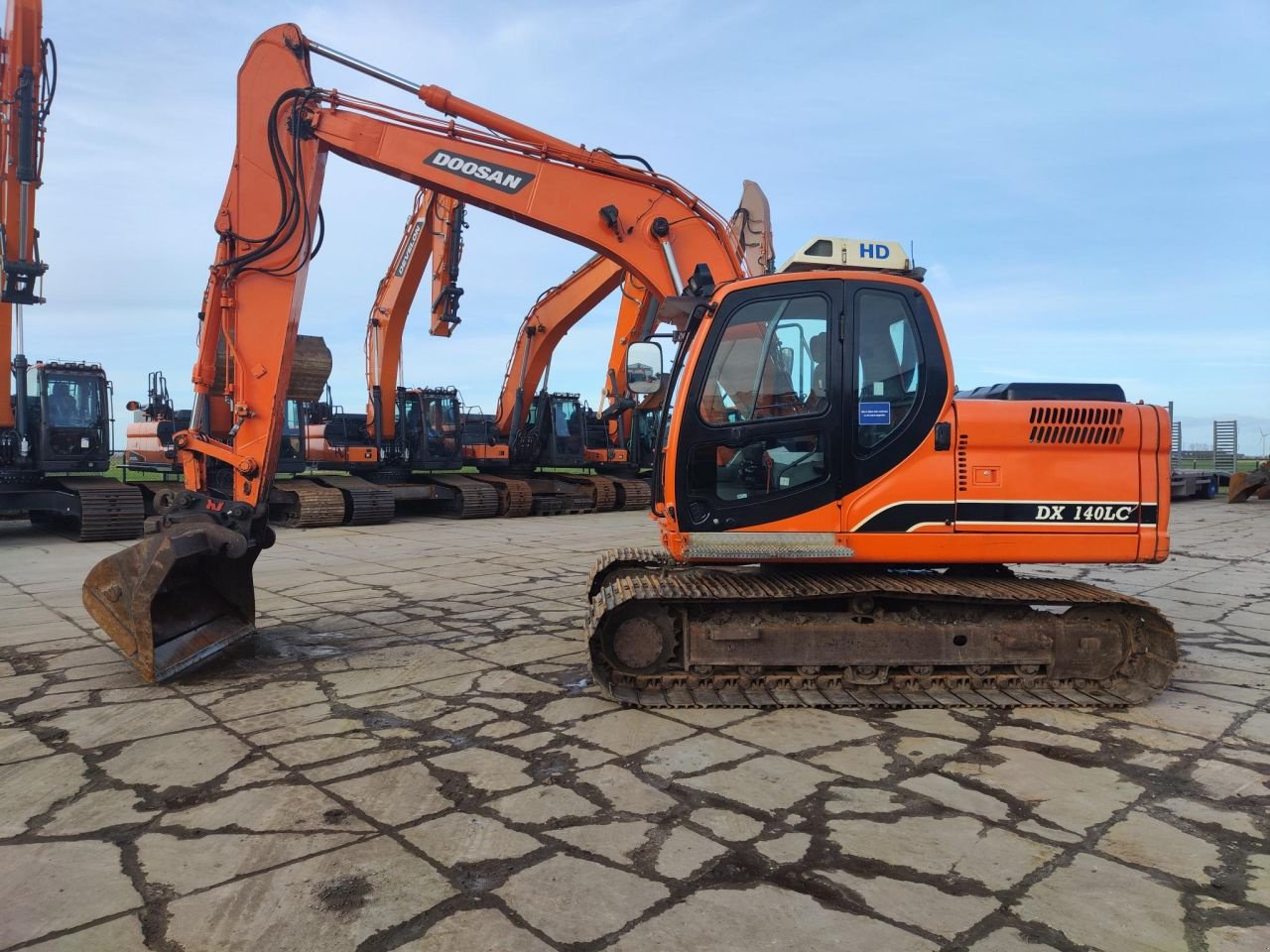 Kettenbagger του τύπου Doosan DX140LC, Gebrauchtmaschine σε Arum (Φωτογραφία 1)