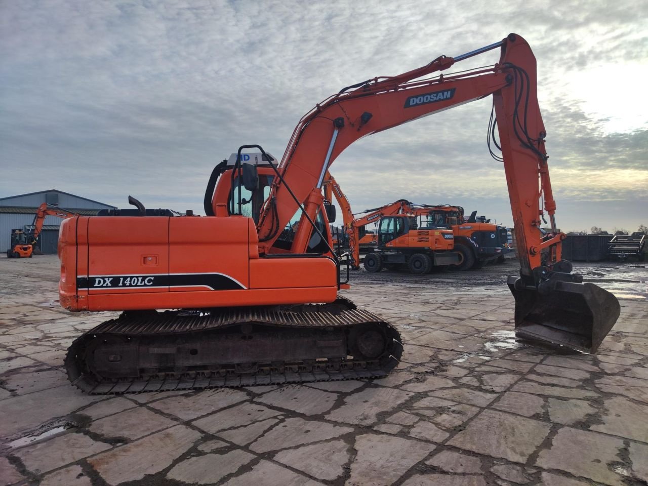 Kettenbagger del tipo Doosan DX140LC, Gebrauchtmaschine In Arum (Immagine 5)