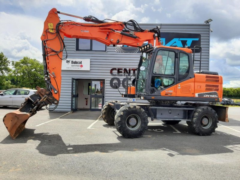 Kettenbagger типа Doosan DX140W-5, Gebrauchtmaschine в GRANDCHAMPS DES FONTAINES (Фотография 1)