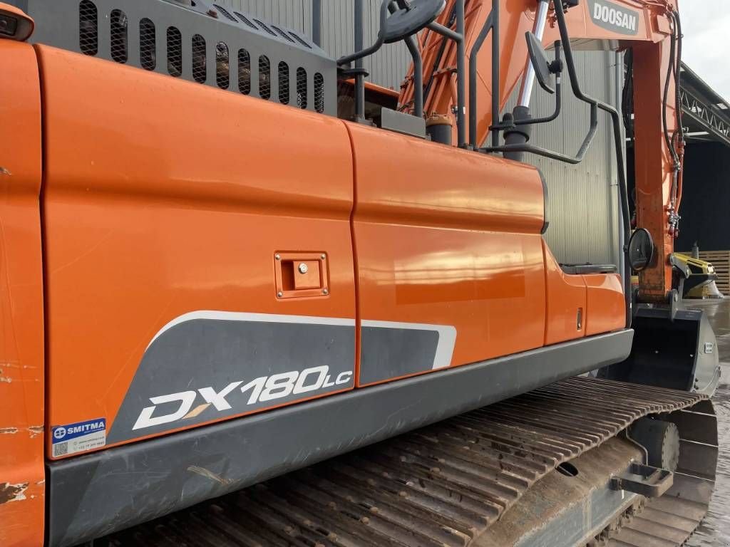 Kettenbagger del tipo Doosan DX180LC-5, Gebrauchtmaschine en Venlo (Imagen 9)