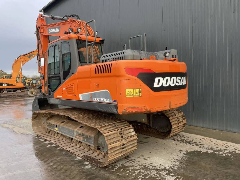 Kettenbagger of the type Doosan DX180LC-5, Gebrauchtmaschine in Venlo (Picture 4)