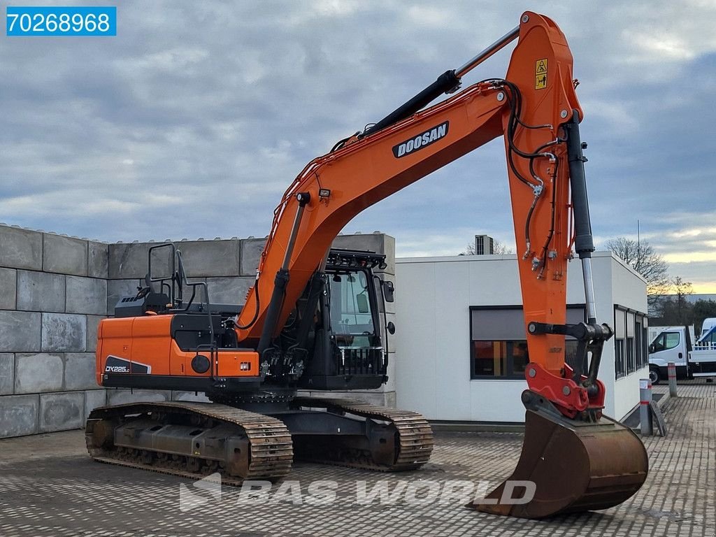 Kettenbagger des Typs Doosan DX225 LC-5 LOW HOURS, Gebrauchtmaschine in Veghel (Bild 7)