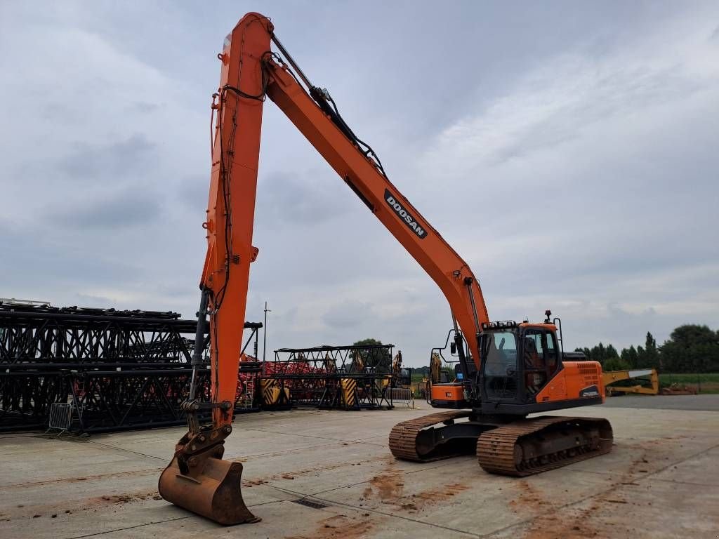 Kettenbagger typu Doosan DX225LC-5 LR (Long-Reach15.5m), Gebrauchtmaschine w Stabroek (Zdjęcie 9)