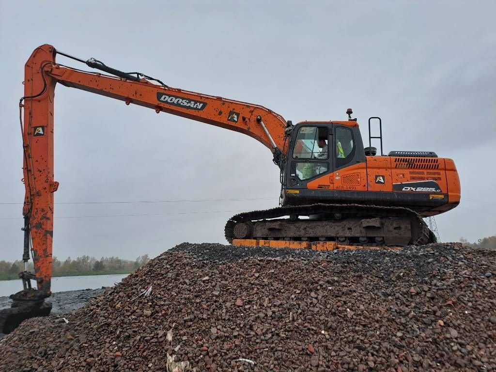 Kettenbagger of the type Doosan DX225LC-5 LR (Long-Reach15.5m), Gebrauchtmaschine in Stabroek (Picture 1)