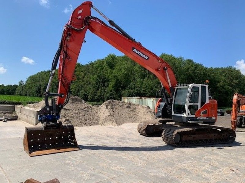 Kettenbagger des Typs Doosan DX235LCR-5, Gebrauchtmaschine in Arum (Bild 1)