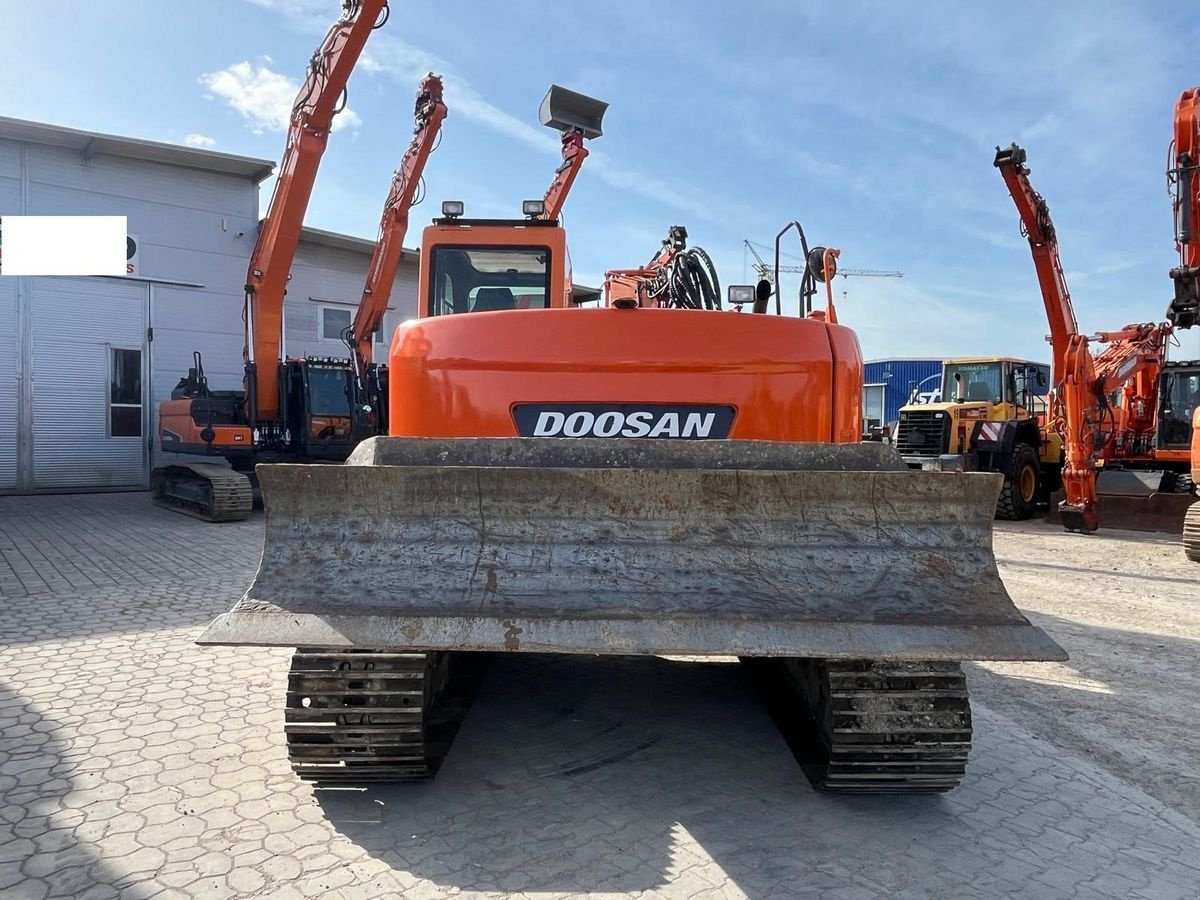 Kettenbagger van het type Doosan DX235LCR, Gebrauchtmaschine in Gabersdorf (Foto 10)