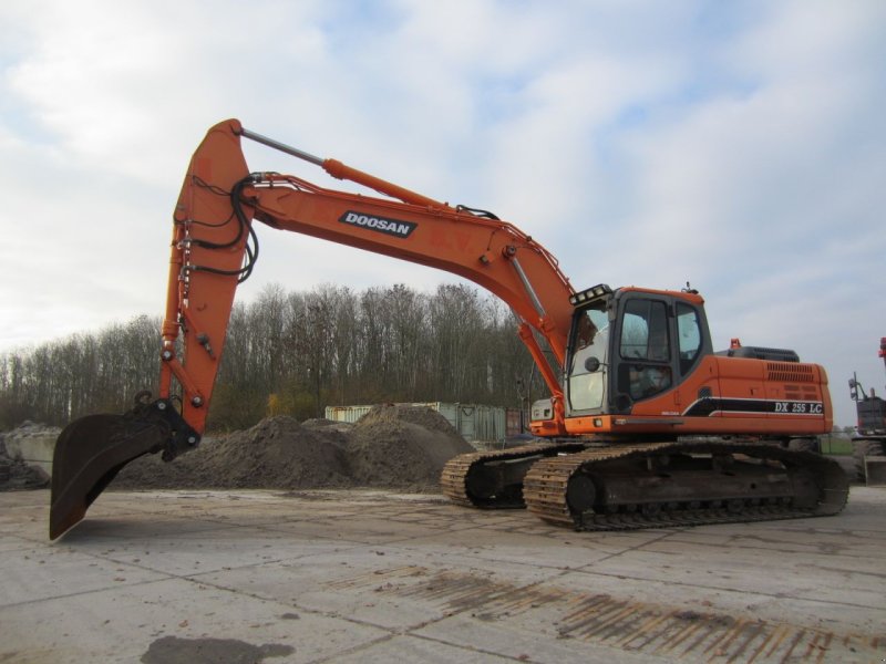 Kettenbagger typu Doosan DX255LC-3, Gebrauchtmaschine v Arum