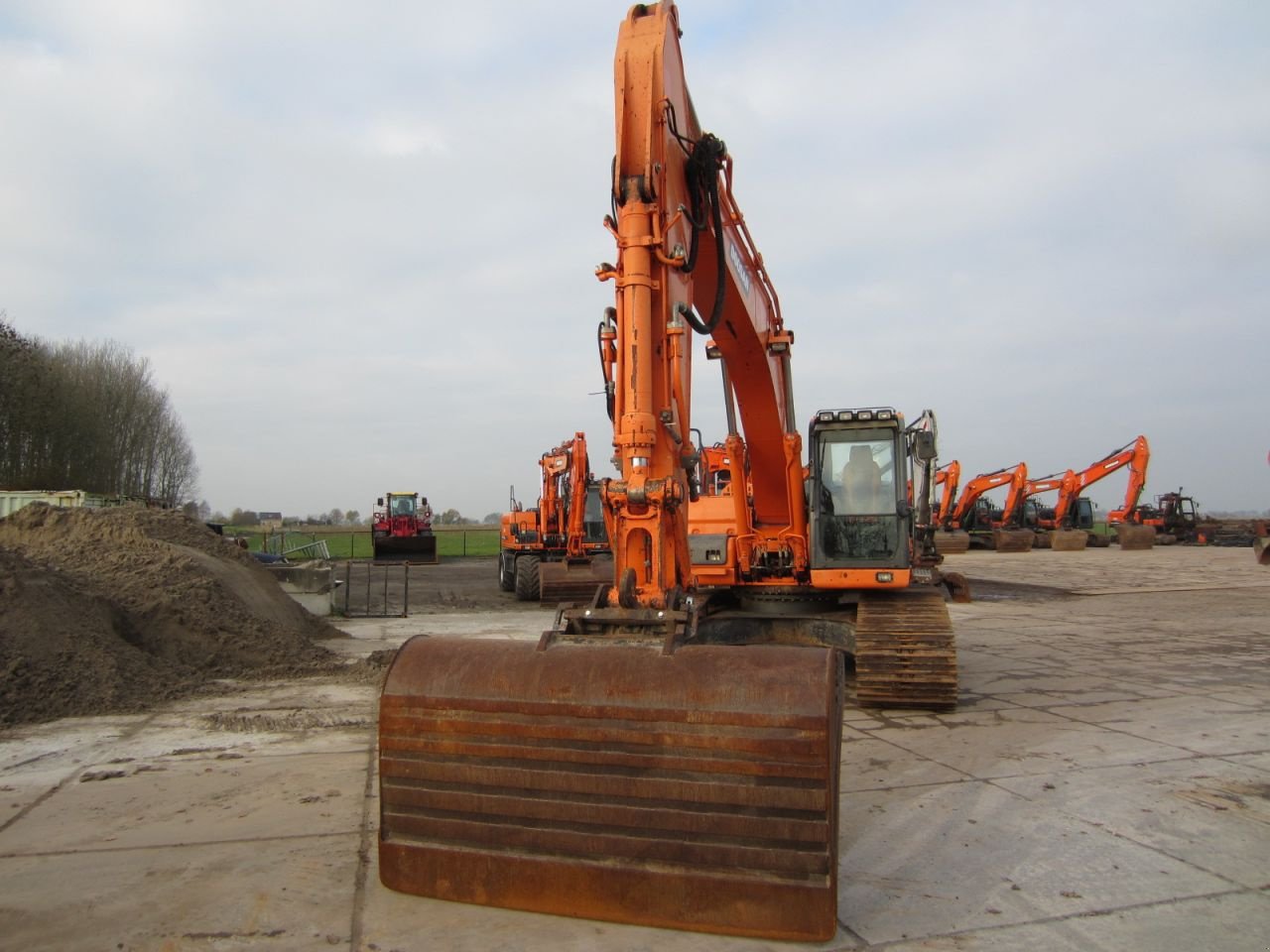 Kettenbagger typu Doosan DX255LC-3, Gebrauchtmaschine w Arum (Zdjęcie 3)